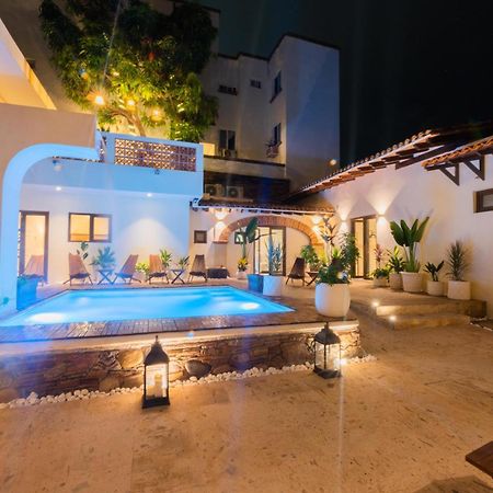 ホテル Casa Victoria Malecon - Adults Only プエルトバラータ エクステリア 写真