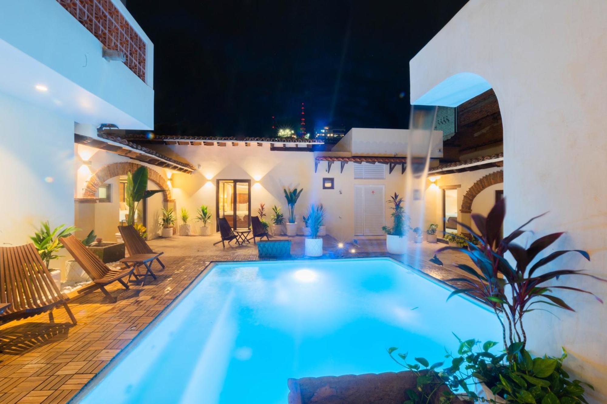 ホテル Casa Victoria Malecon - Adults Only プエルトバラータ エクステリア 写真